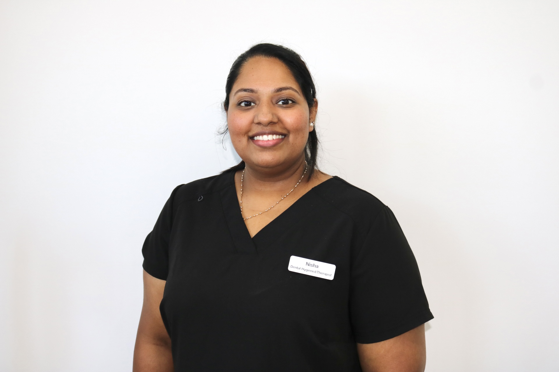 6 Nisha ( Hygienest _Therapist